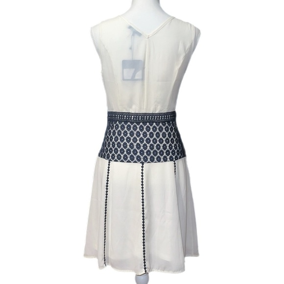 Ryu - Sheer Crocheted Appliqué Party Dress - Size Small - Picture 4 of 9